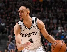 db真人官网-圣安东尼奥马刺发布备战花絮;加时末段迎来里程碑;NBA季后赛任务艰巨;身体对抗强度拉满