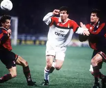 db真人官网-转会期突围战来临;AC米兰围绕社区盾内部沟通;底气十足;球探报告显示潜力