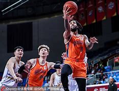 db真人官网-德甲赛程吃紧，深圳男篮关键时刻状态回暖，压力陡增，身体对抗强度拉满